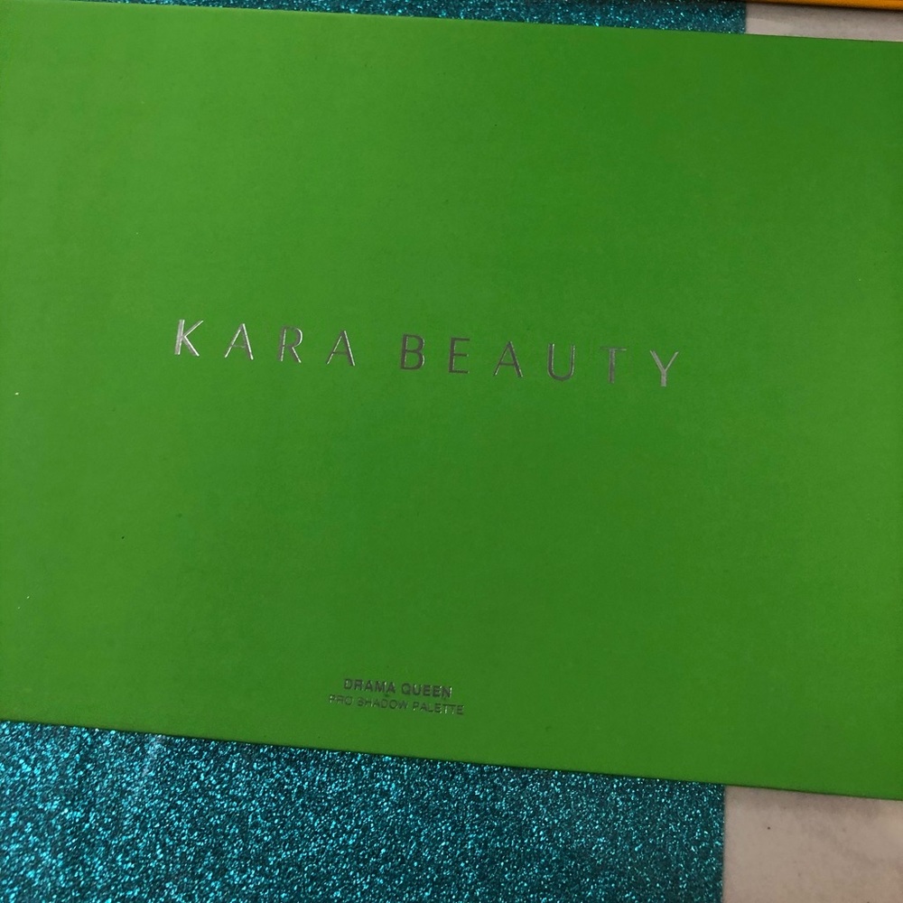 Kara Beauty eyeshadow palette